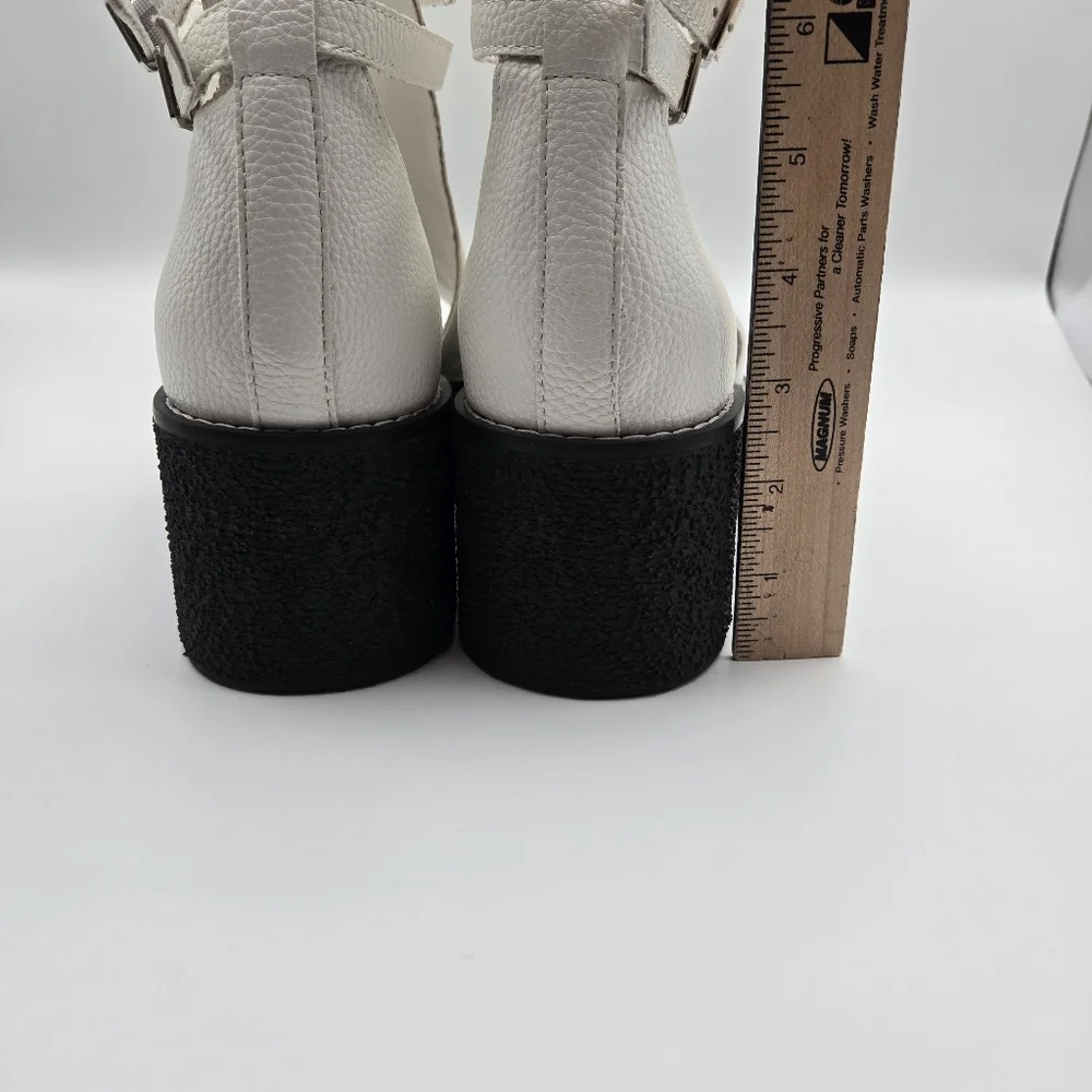 Oasis Society Elizabeth White Chunky Platform Strapped Sandals Womens Size 9